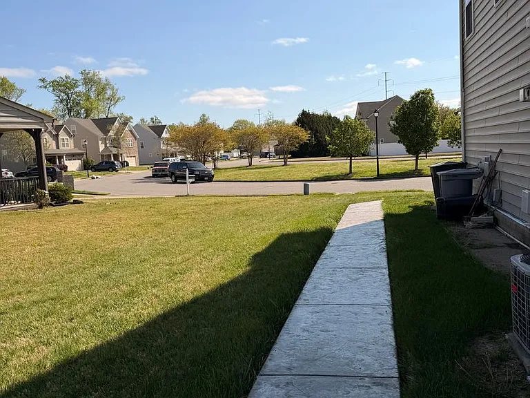 42 Kilverstone Way — Photo 51
