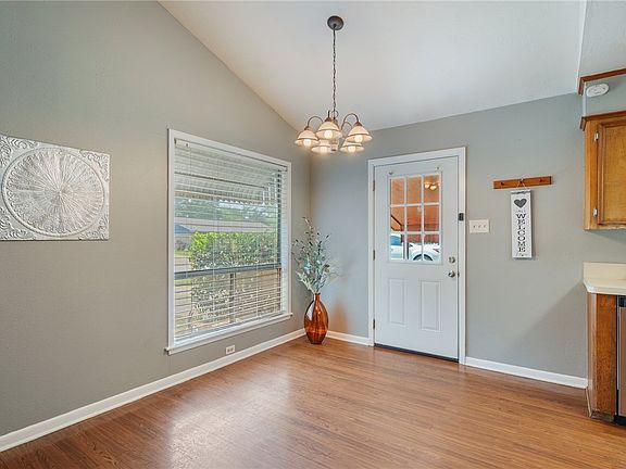 4th image of 3005 Longleaf Dr