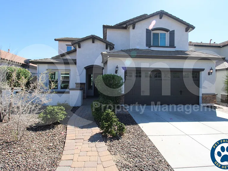 1611 W Tombstone Trl — Photo 1