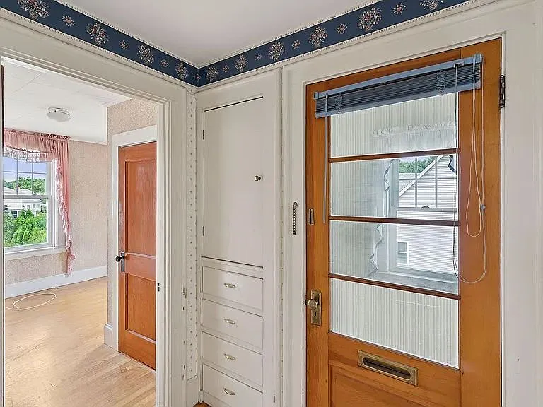 15 Huston Ave — Photo 17
