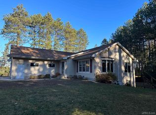 5047 17th Rd, Escanaba, MI 49829