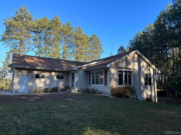 5047 17th Rd, Escanaba, MI 49829