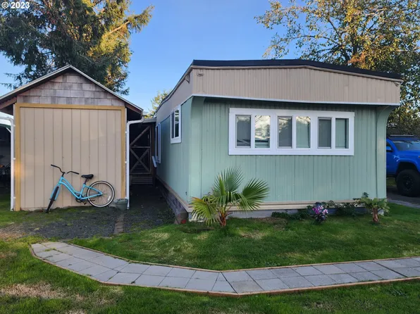 110 NW 4th St Unit C10, Warrenton, OR 97146