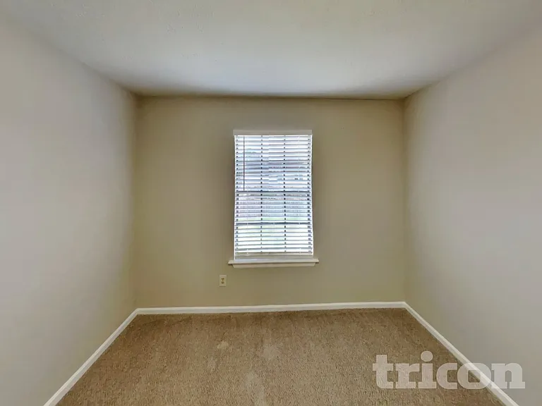 8111 Silver Fir Dr — Photo 14