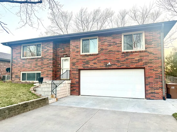 5539 Stonecliffe Dr, Lincoln, NE 68516