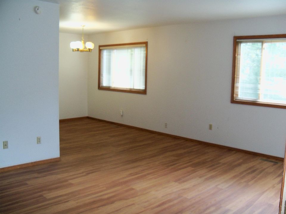 from living room to dining room area