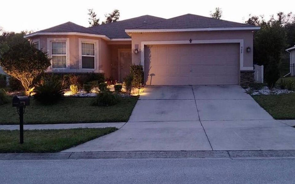 1st image of 609 Neptune Dr