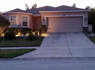 609 Neptune Dr, Groveland, FL 34736