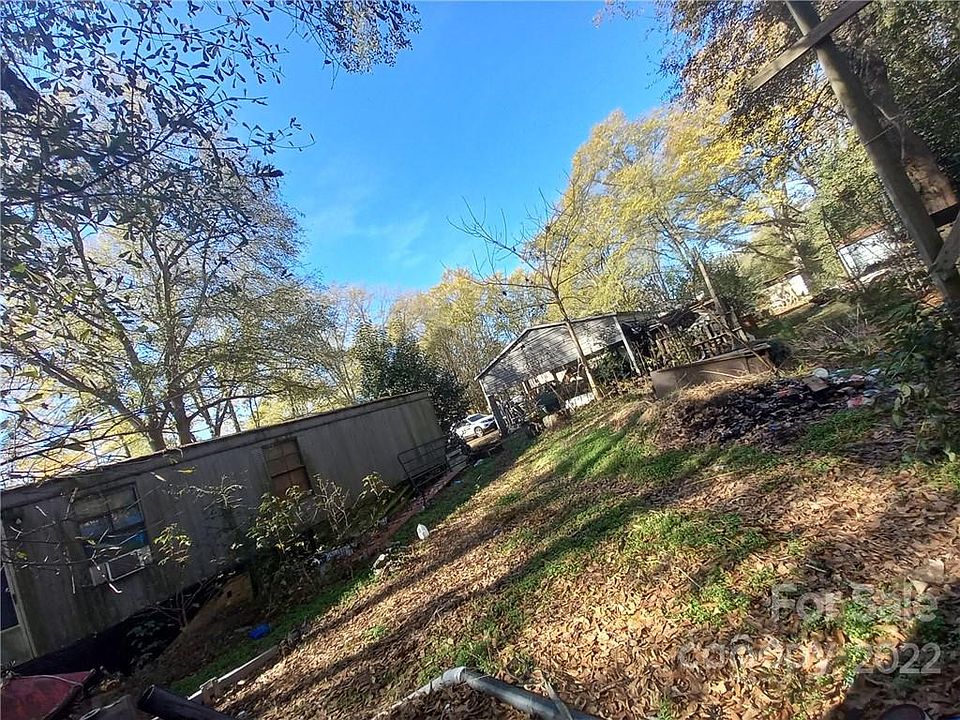 2nd image of 592 Boss Moore Rd