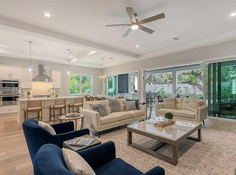 1537 Siesta Dr — Photo 6