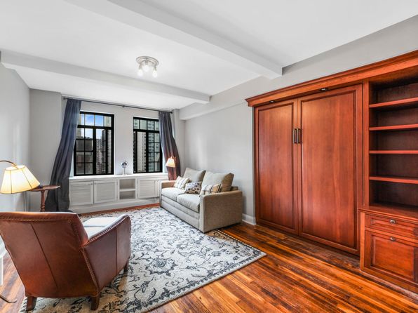 320 E 42nd St APT 1516