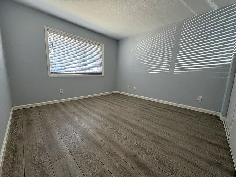 22032 Arbor Ave #A — Photo 10