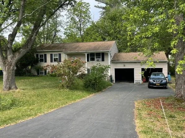 104 Salem Dr, Ithaca, NY 14850
