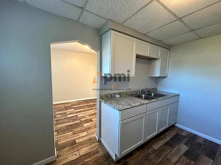 6136-6138 Ray Ave #6138 RAY AVE — Photo 7