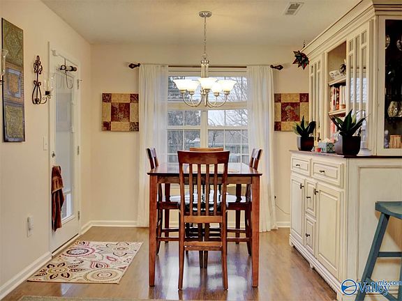 5th image of 202 Smokey Hills Ct