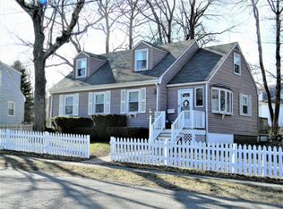 18 Lawson Rd, Weymouth, MA 02190