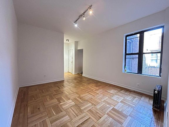 4th image of 356 Saint Johns Pl #3G