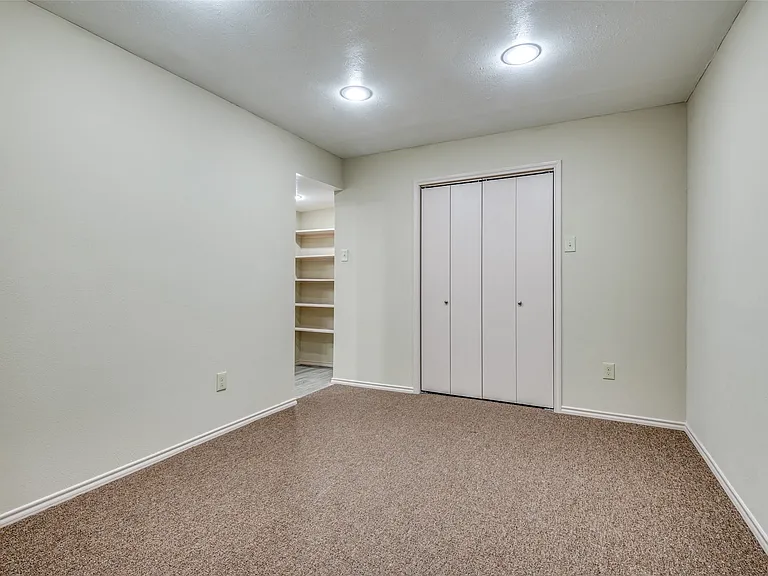 110 Crandall Rd #112 — Photo 9