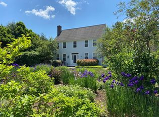 27 Canterbury Ln, Amherst, MA 01002