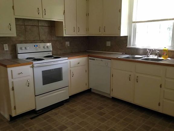 4th image of 3443 Manassas Dr