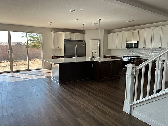 Hallway to kitchen