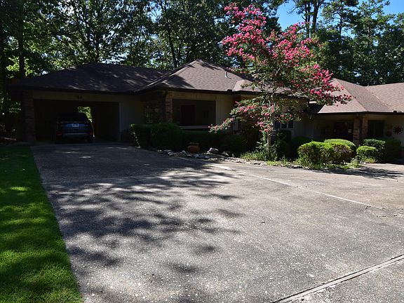 2nd image of 64 Majorca Dr
