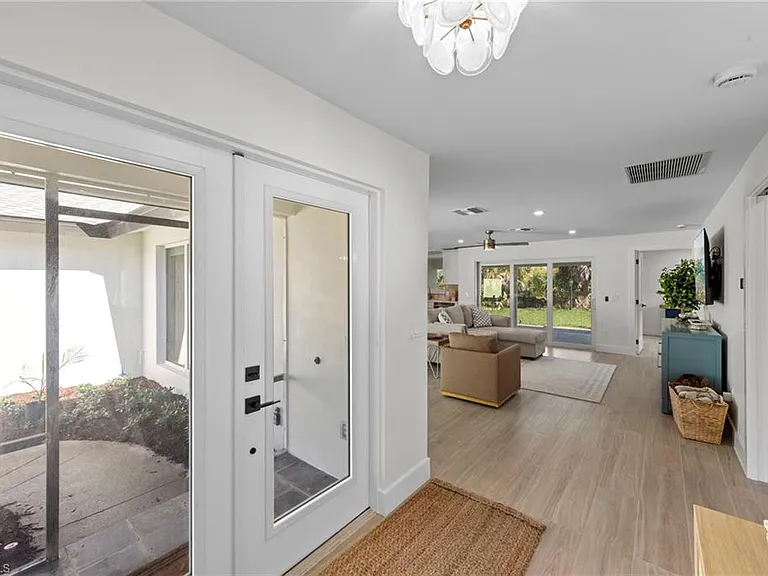 548 Boulder Dr — Photo 8