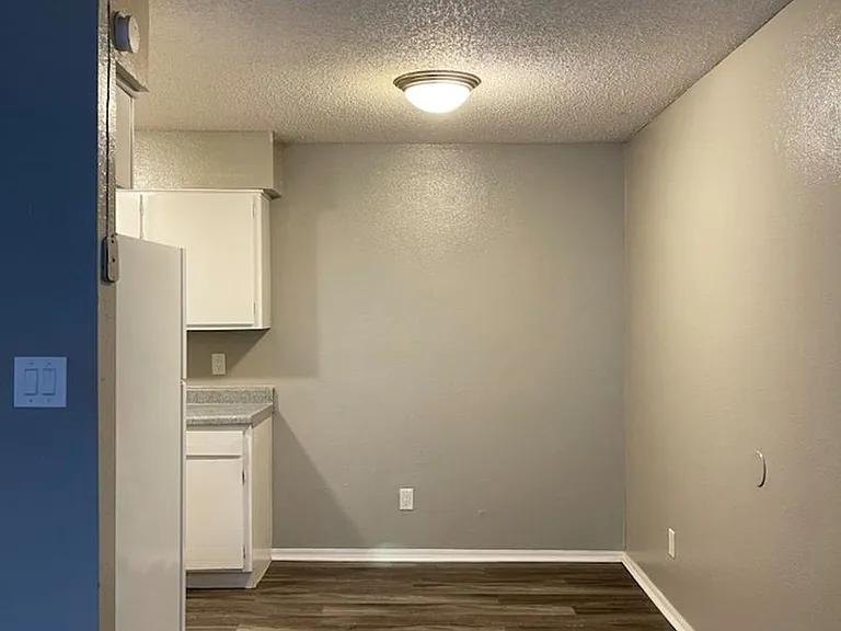 Bryant Grove Apartments — Photo 50