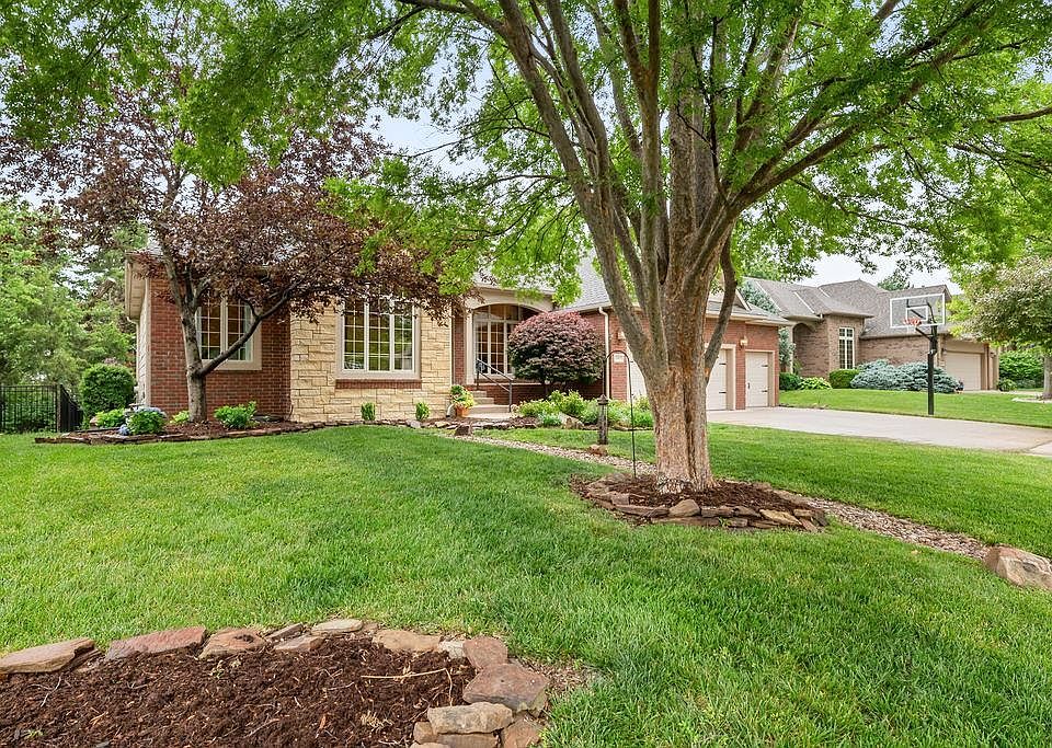 1st image of 2405 N Peckham Ct