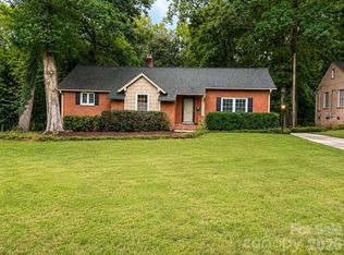 3101 Northampton Dr, Charlotte, NC 28210