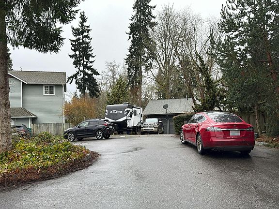 5th image of 10116 50th Pl W