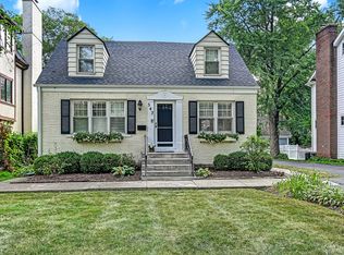 547 N County Line Rd, Hinsdale, IL 60521