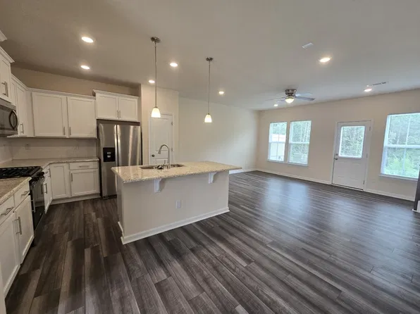 4028 Beckton Trl, Jamestown, NC