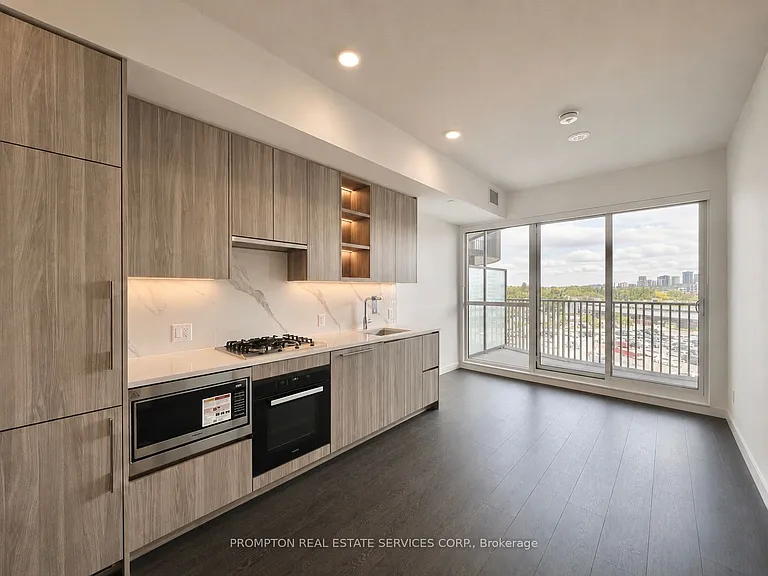 18 Esther Shiner Blvd #346 — Photo 2