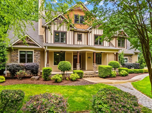 8994 Azalea Rd, Sherrills Ford, NC 28673