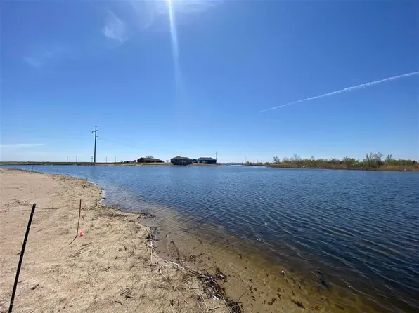 21 Bowstring Ln, Bellwood, NE 68624