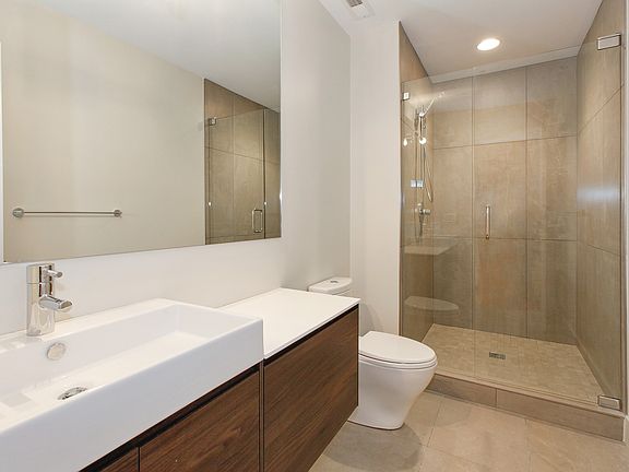 4th image of 8 W Burlington Ave Unit 202
