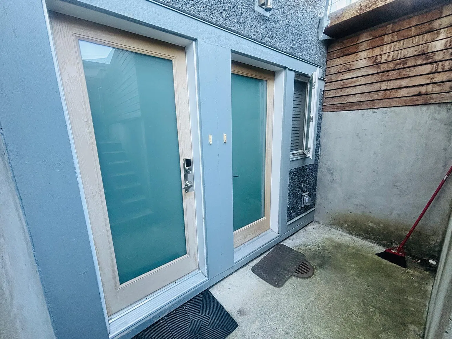 2 bed, 600 sqft, $2,000 — Photo 4