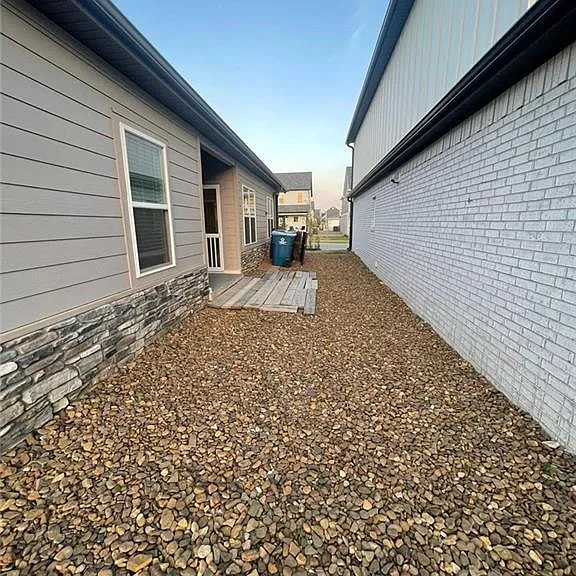 2310 Poppy St — Photo 18