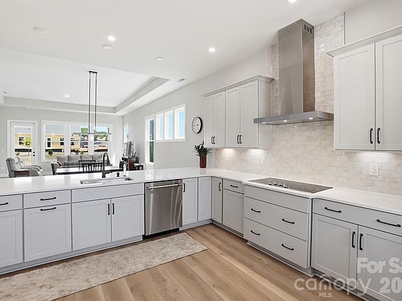 3rd image of 1035 Rabbit Hill Ln