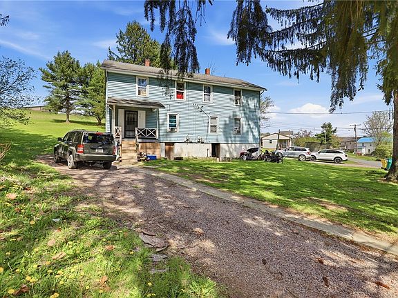 4th image of 132 Waterloo St