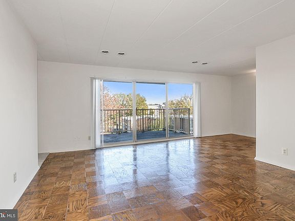 3rd image of 2618 Redcoat Dr #186-2C