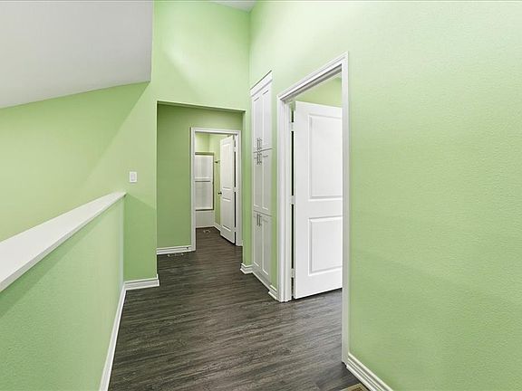 3rd image of 802 S Newsom St #802