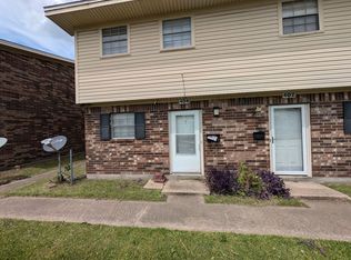 402-418 N 10th St, Nederland, TX 77627