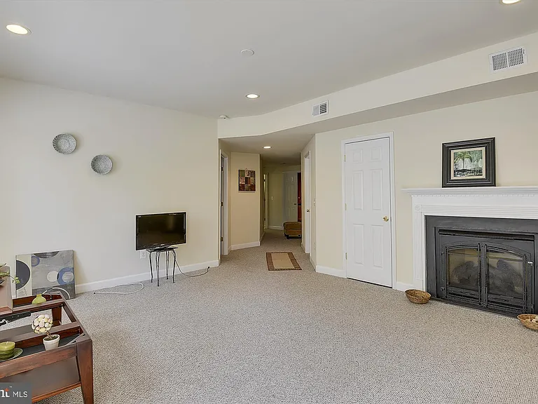6087 Piney Woods Ct — Photo 19