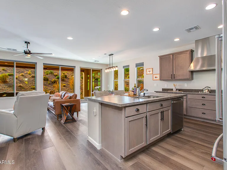 3289 Maverick Dr — Photo 3