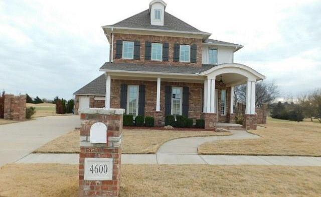 1st image of 4600 Vista Dr