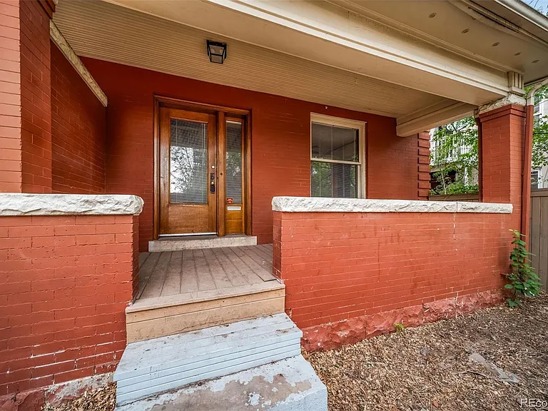1214 E 10th Ave — Photo 3