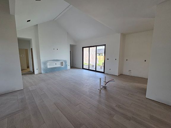 3rd image of 9716 Harlingen Heights Dr