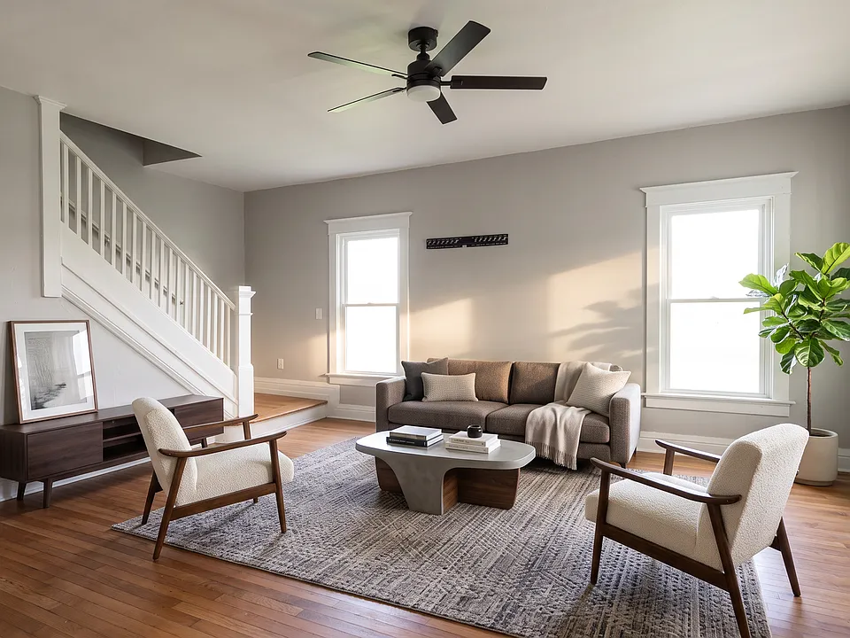 120 W 25th St